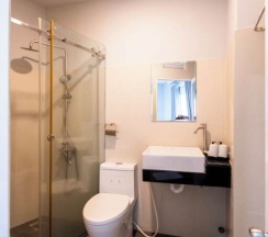 Двухместный номер Standard с видом на город двуспальная кровать в Cosmos Hotel Nha Trang