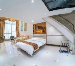 Двухместный люкс Luxury с 3 комнатами (двуспальная кровать) в Louidon Mega Duplex Apartment - Beijing Rd