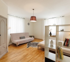 Коттедж с 6 комнатами с балконом и с красивым видом из окна в Дом пробуждения