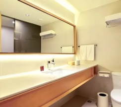Двухместный номер Business (двуспальная кровать) в JI Hotel Lujiazui Babaiban