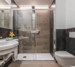 Четырёхместный номер Deluxe в Astoria Deluxe Rooms,,Check in presso L’Hotel Astoria, Via Fratelli Rosselli 14 ,,