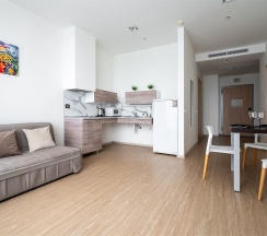 Семейные апартаменты с видом на море (4 этаж) в Real Apartments Sochi