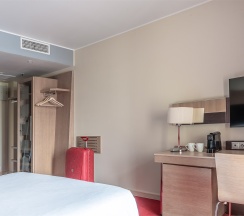 Улучшенный с балконом и видом на город в Cosmos St. Petersburg Nevsky Hotel