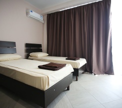 Двухместный номер Standard с балконом 2 отдельные кровати в Dream house