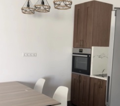 Вилла с балконом и с видом на бассейн в Higos Hotel