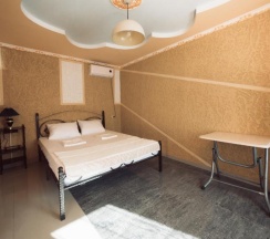 Апартаменты, 4х местные №13 в Семейный