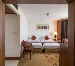 Люкс Family в Century Park Hotel