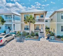 Коттедж с 4 комнатами с видом на море в Beach Nest 4 Bedroom Holiday Home by Five Star Properties
