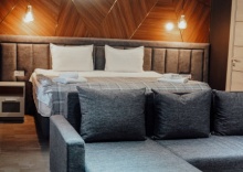 Номер Deluxe в Timber Hotel