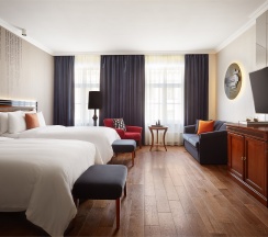 Супериор с двумя кроватями и диваном 4 этаж в Renartiss Isaakiy St. Petersburg hotel