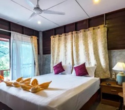 Двухместное бунгало Deluxe двуспальная кровать в Kanya Cozy Bungalows Kata Beach