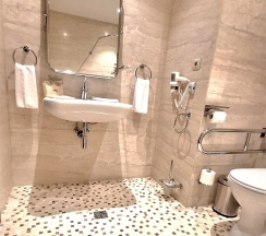 Стандартный однокомнатный номер с 2 кроватями (с возможностью размещения маломобильных граждан) в Мираж