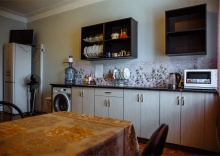 Общий номер на 2 гостей. раздельные кровати в Dom hostel