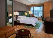 Двухместный клубный люкс c 1 комнатой двуспальная кровать в Renaissance Bangkok Ratchaprasong Hotel