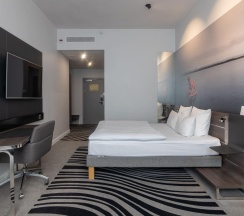 Номер стандарт с 1 двуспальной кроватью в Novotel