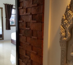 Вилла с балконом в Вилла Hideland - The Luxurious Tropical Villa - Pattaya Jomtien