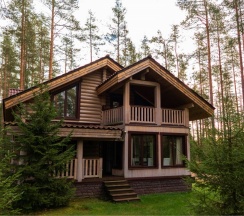 Брусника в Морошка эковилладж
