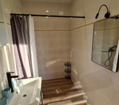 Двухместный коттедж с красивым видом из окна двуспальная кровать в Банный остров