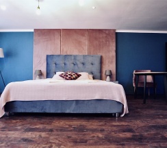 Люкс с одной кроватью размером King Size с окном (Отель Мёд) в Мёд & Маяк