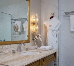 Классик с 1 кроватью с видом в атриум в Tsar palace luxury hotel