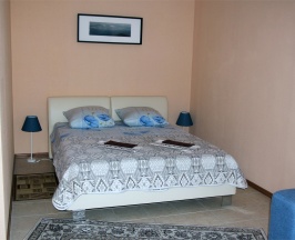 2-  местные улучшенные апартаменты S15 в Siberia apartments
