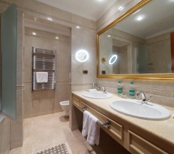 Гагаринский в Парус