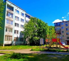 Апартаменты c 1 комнатой с балконом в Квартира в Центре Города