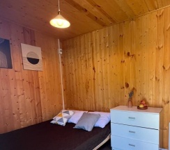 Трехместный номер с двуспальной и односпальной кроватями в Под звездами