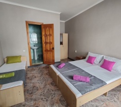 Трёхместный номер Standard с балконом и beachfront в Отдых в Сочи
