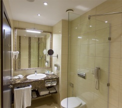 Двухместный номер Делюкс с 1 кроватью размером 200*200 см в Ramada by Wyndham Kazan City Centre