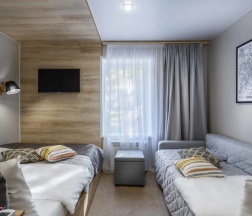 Трехместный номер в Trips Hotel