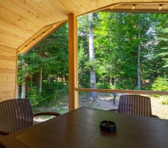 Четырёхместный коттедж с 2 комнатами с красивым видом из окна в Forest house resort