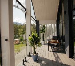 Двухуровневый Джуниор Сюит на втором этаже со своей зоной отдыха в Игуана