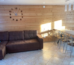 Коттедж трехкомнатный с 3 спальнями в Ice Street 40