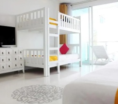 Номер Deluxe Family Serene wing в The Old Phuket - Karon Beach Resort
