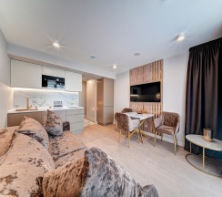 Duplex с видом на море и бассейн в Лучезарный Резорт