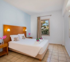 Люкс с 2 комнатами в Louis Althea Beach Hotel