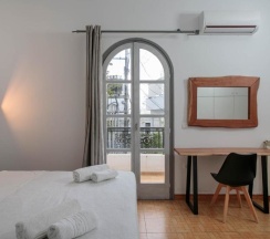Коттедж в Downtown cottage 3 floors- sea view