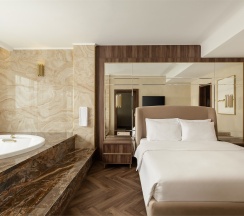 Люкс c джакузи на высоком этаже в Radisson и Конгресс-центр Саранск