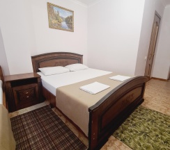 4-местный номер комфорт семейный в Золотой Лев