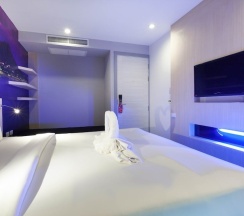 Номер Deluxe с балконом в The AIM Patong Hotel