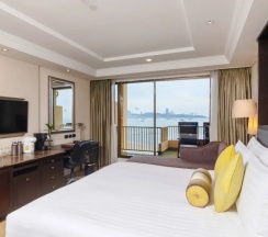 Двухместный клубный номер (двуспальная кровать) в Dusit Thani Pattaya