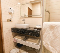 Номер Standard в Sunrise Hotel 日升酒店