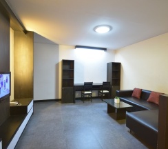 Люкс с балконом в LOFT Salaya