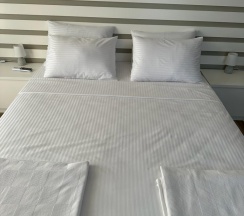 1-комнатные апартаменты люкс с 1 двуспальной кроватью и диваном в Apart Ru Hotel