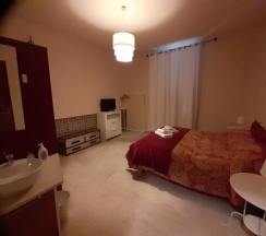 Двухместный номер Standard двуспальная кровать в Gira Guest House