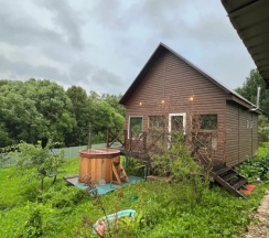 Двухместный коттедж с 2 комнатами с балконом (двуспальная кровать) в Yley glamping