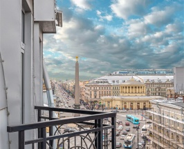 Улучшенный с балконом и видом на город в Cosmos St. Petersburg Nevsky Hotel