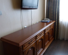 Трехкомнатный люкс с двуспальной кроватью в Металлург