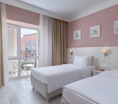 Family superior 4-местный 2-комнатный в Alean Family Riviera